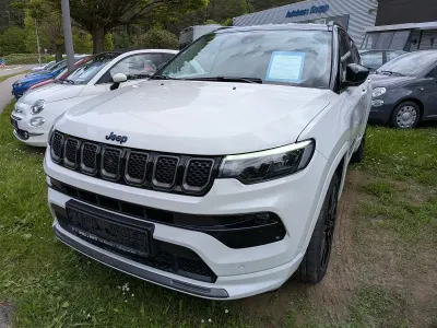 Gebraucht Jeep Compass 241 PS (177 kW) 2022 Alpine white (vr296) SUV