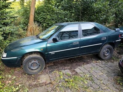 Grün Gebraucht 1997 Citroën Xantia Limousine | 800 €