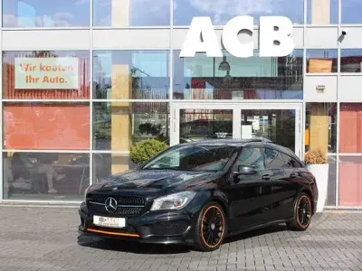 Gebraucht Mercedes CLA200 Shooting Brake AMG 156 PS (114 kW) 2015 Schwarz Kombi