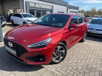 Usata Hyundai i30 101 CV (74 kW) 2024 Rosso Berlina
