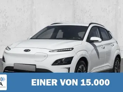 Gebraucht Hyundai Kona Select 100 kW (136 PS) 2023 Weiß SUV