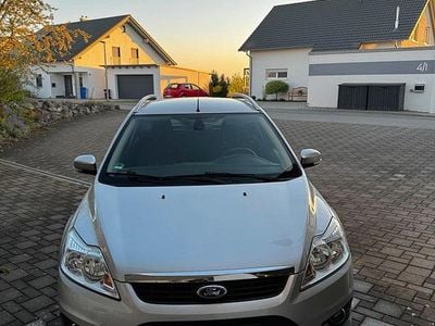 Usado Ford Focus Ambiente 101 HP (74 kW) 2008 Prateado Carrinha