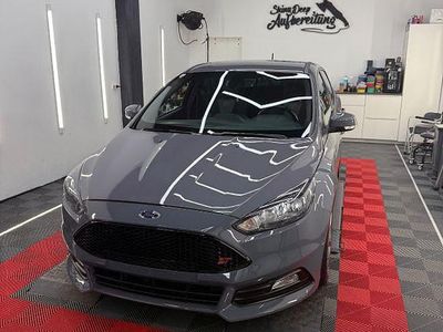 Gebraucht Ford Focus ST 185 PS (136 kW) 2016 Grau Limousine