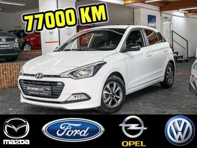 Gebraucht Hyundai i20 Passion 84 PS (61 kW) 2018 Polar white / sol Kleinwagen