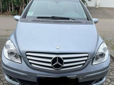 Mercedes B200