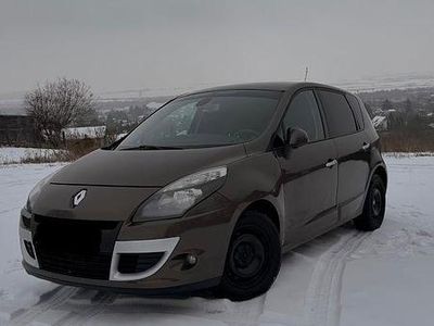 Gebraucht Renault Scénic III Dynamique 106 PS (77 kW) 2010 Braun Van / Kleinbus