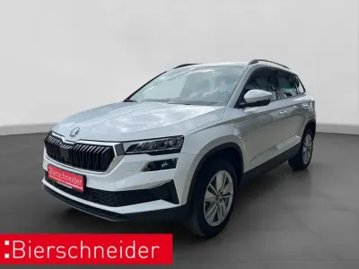Neu Skoda Karoq Selection 150 PS (110 kW) 2026 Bila moon/moon white SUV