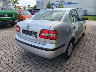 Silber Gebraucht 2004 VW Polo Limousine | 2.100 € (Fairer Preis)