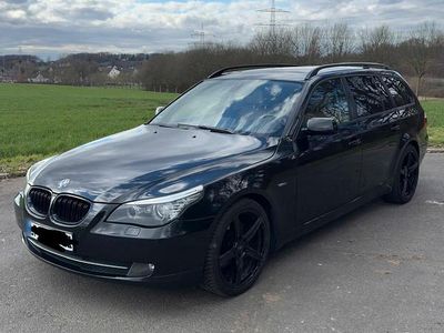 Gebraucht BMW 523 190 PS (139 kW) 2007 Schwarz Kombi