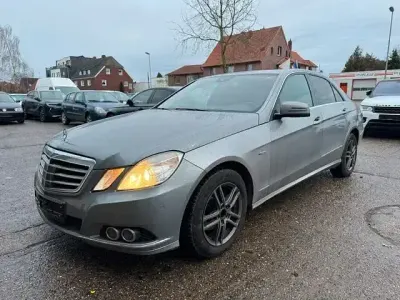 Second-hand Mercedes E220 Elegance 170 CP (125 kW) 2009 Argintiu Berlinǎ