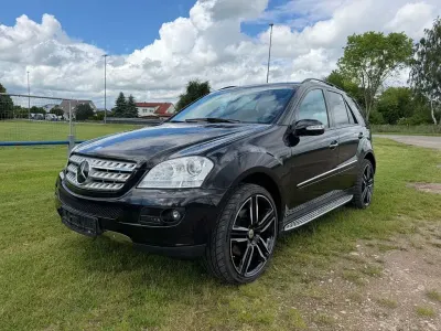 Gebraucht Mercedes ML420 306 PS (225 kW) 2007 Schwarz SUV