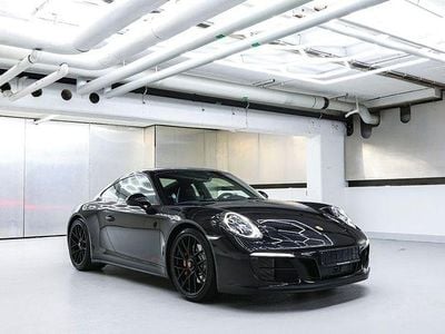 Porsche 911 Carrera 4 GTS