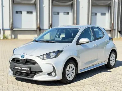 Gebraucht Toyota Yaris Hybrid Comfort 116 PS (85 kW) 2021 Silber Limousine