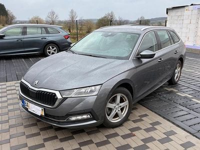 Usata Skoda Octavia 150 CV (110 kW) 2022 Grigio Station wagon