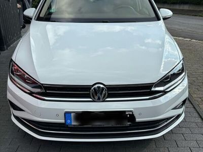 gebraucht VW Golf Sportsvan 1.0 TSI DSG Comfortline BlueM...