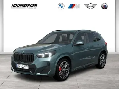 Nowe BMW X1 Luxury Line 211 KM (155 kW) 2025 Zielony SUV