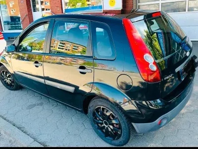Gebraucht Ford Fiesta 69 PS (50 kW) 2007 Schwarz Kleinwagen