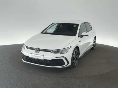 Gebraucht VW Golf VIII R-line 131 PS (96 kW) 2024 Weiß Limousine