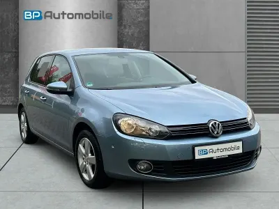 Gebraucht VW Golf VI Team 86 PS (63 kW) 2011 Blau Limousine