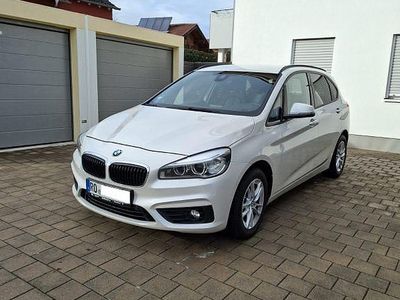 Gebraucht BMW 218 Active Tourer 150 PS (110 kW) 2017 Weiß Van / Kleinbus