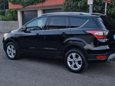 Gebraucht Ford Kuga 150 PS (110 kW) 2017 Schwarz SUV