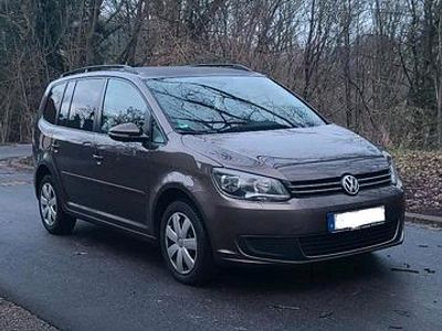 Braun Gebraucht 2015 VW Touran Van / Kleinbus | 7.500 € (Fairer Preis)