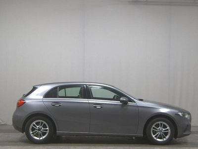 Gebraucht Mercedes A200 163 PS (119 kW) 2020 Mountaingrau metallic Limousine