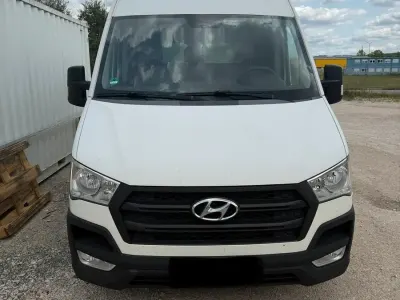 Gebraucht Hyundai H 350 150 PS (110 kW) 2017 Weiß Van