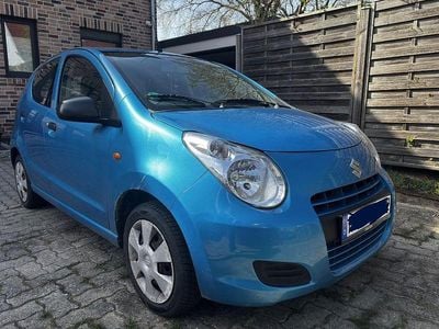 Begagnad Suzuki Alto Club 68 HK (50 kW) 2012 Blå Halvkombi