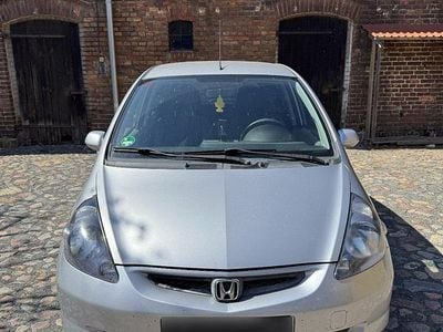 Second-hand Honda Jazz 83 CP (61 kW) 2003 Argintiu Hatchback