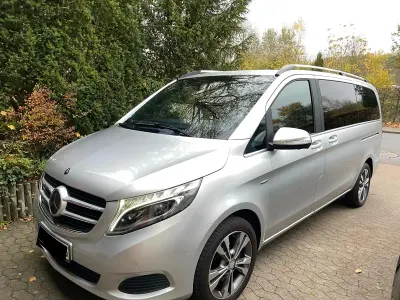 Gebraucht Mercedes V250 Edition 190 PS (139 kW) 2014 Silber Van / Kleinbus