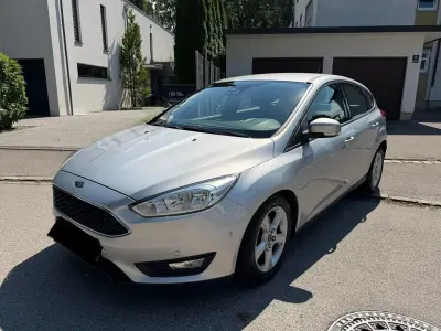 Gebraucht Ford Focus 125 PS (91 kW) 2016 Silber Limousine
