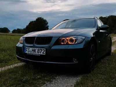 Gebraucht BMW 320 163 PS (119 kW) 2006 Grau Kombi