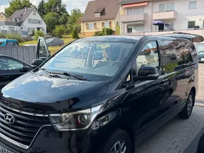 Gebraucht Hyundai H-1 Premium 170 PS (125 kW) 2020 Schwarz Van / Kleinbus