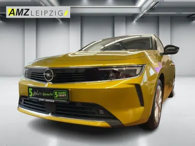 Begagnad Opel Astra Elegance 131 HK (96 kW) 2023 Gul Halvkombi