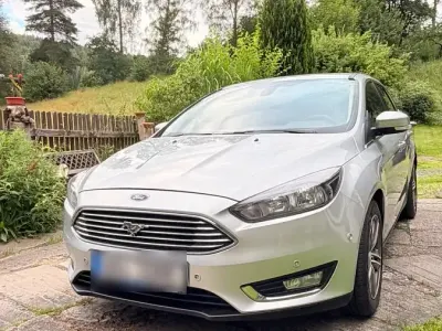 Gebraucht Ford Focus 150 PS (110 kW) 2015 Grau Kombi