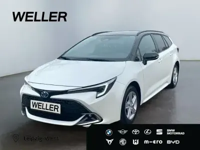Gebraucht Toyota Corolla 196 PS (144 kW) 2025 Platinumweiß perleffekt / dach Kombi