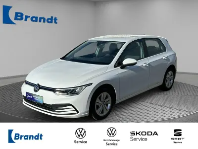 Używany VW Golf Life 116 KM (85 kW) 2021 Biały Coupe