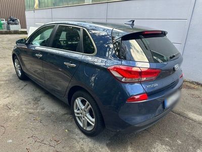 gebraucht Hyundai i30 1.6 CRDi 100kW Premium Premium