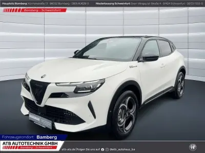 Neu Alfa Romeo Junior Edizione Speciale 145 PS (106 kW) 2026 Weiss SUV