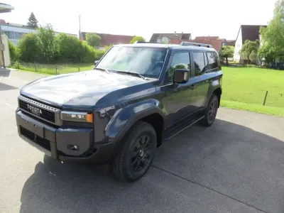 Neu Toyota Land Cruiser Executive 205 PS (150 kW) 2026 Anthrazit SUV