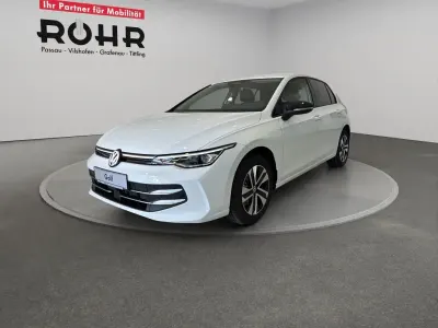 Neu VW Golf VIII 116 PS (85 kW) 2026 Pure white uni Limousine