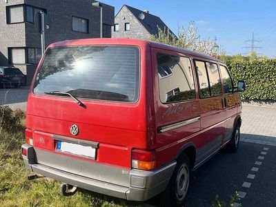 Używany VW Multivan Allstar 110 KM (80 kW) 1994 Czerwony Minivan
