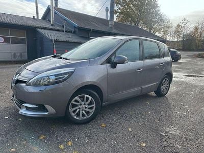 Grau Gebraucht 2014 Renault Scénic III Expression Van / Kleinbus | 3.000 € (Guter Preis)