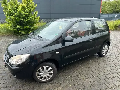 Gebraucht Hyundai Elantra 71 PS (52 kW) 2009 Schwarz Limousine
