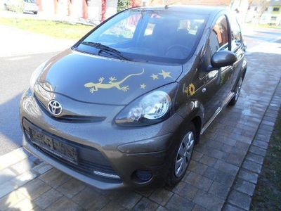 Gebraucht Toyota Aygo Cool 68 PS (50 kW) 2012 Braun Kleinwagen