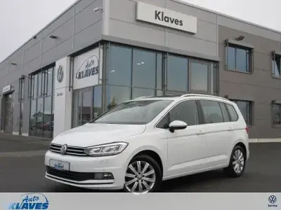 Używany VW Touran 150 KM (110 kW) 2017 Biały Minivan