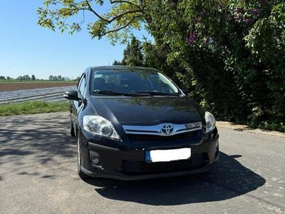 Toyota Auris Hybrid