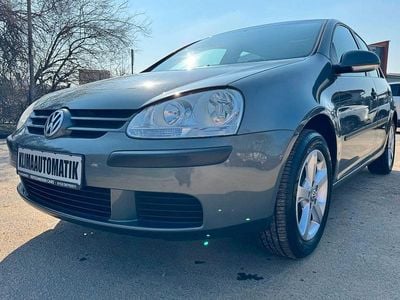 Usata VW Golf V Trendline 102 CV (75 kW) 2005 Verde Utilitaria
