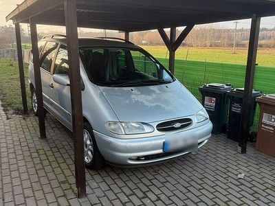 Silber Gebraucht 1999 Ford Galaxy Ghia Van / Kleinbus | 5.499 € (Teuer)